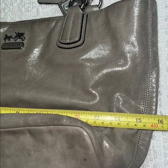 Stunning  Vintage Coach Shimmering Silver Tote Bag - Picture 7 of 9